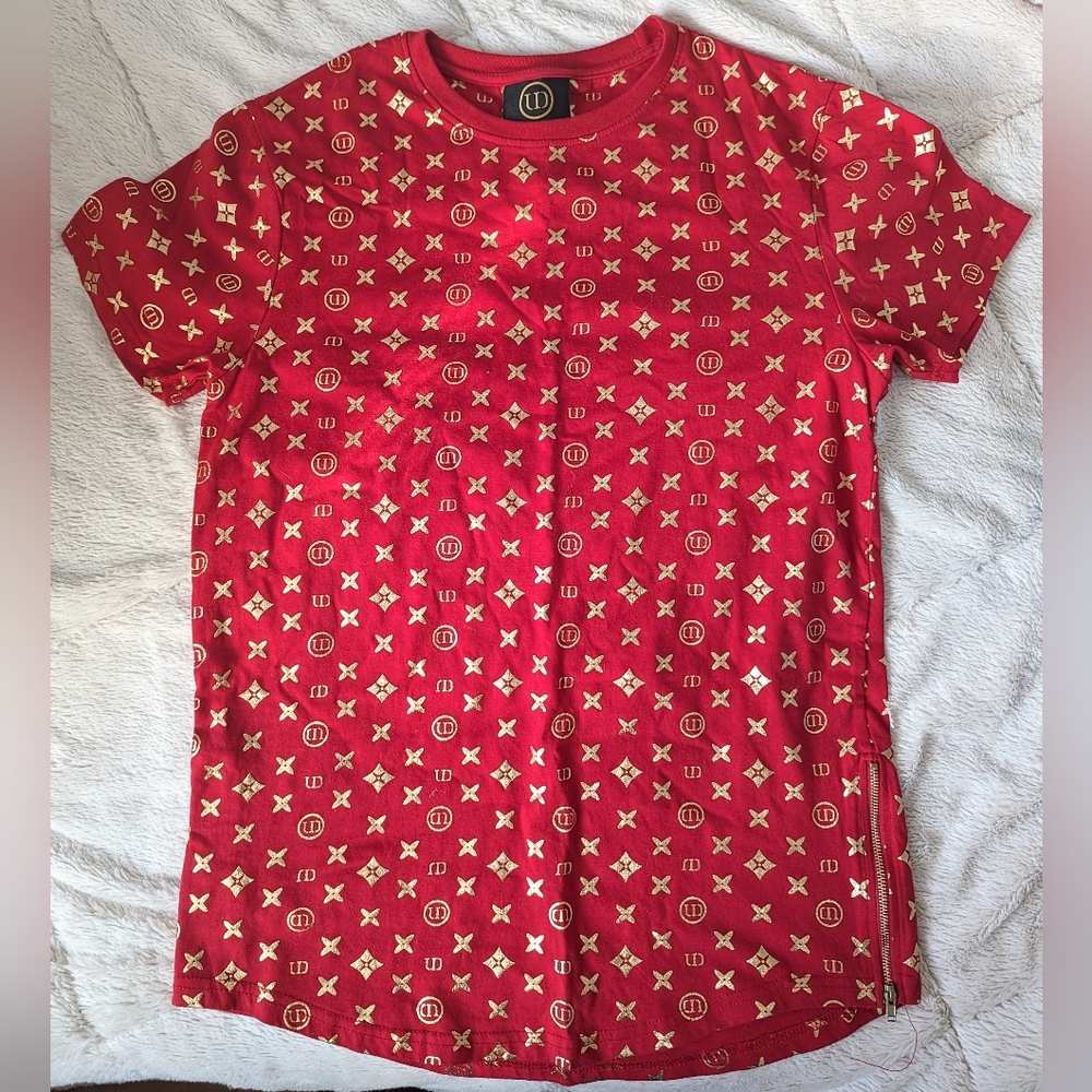 NWOT T-shirt Urban ID